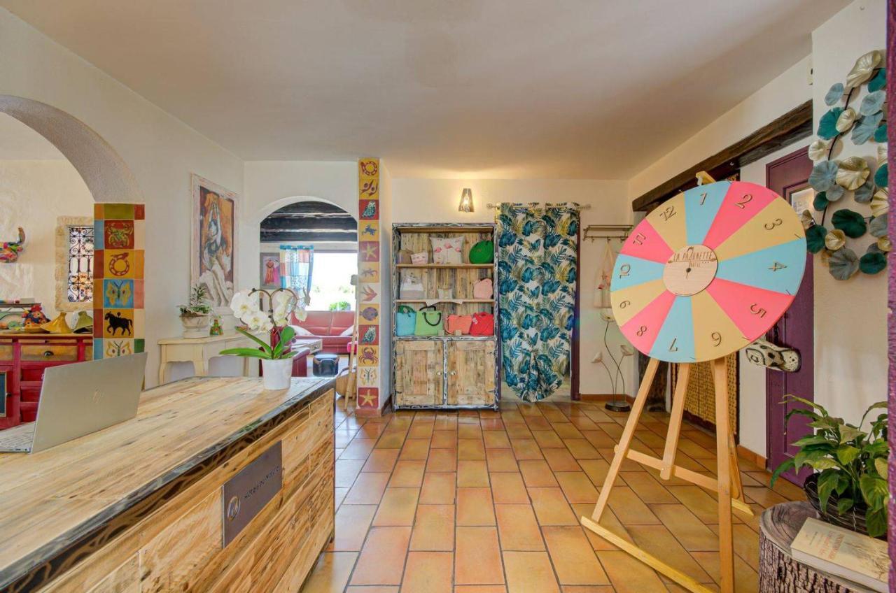 Hotel La Palunette Saintes-Maries-de-la-Mer Buitenkant foto