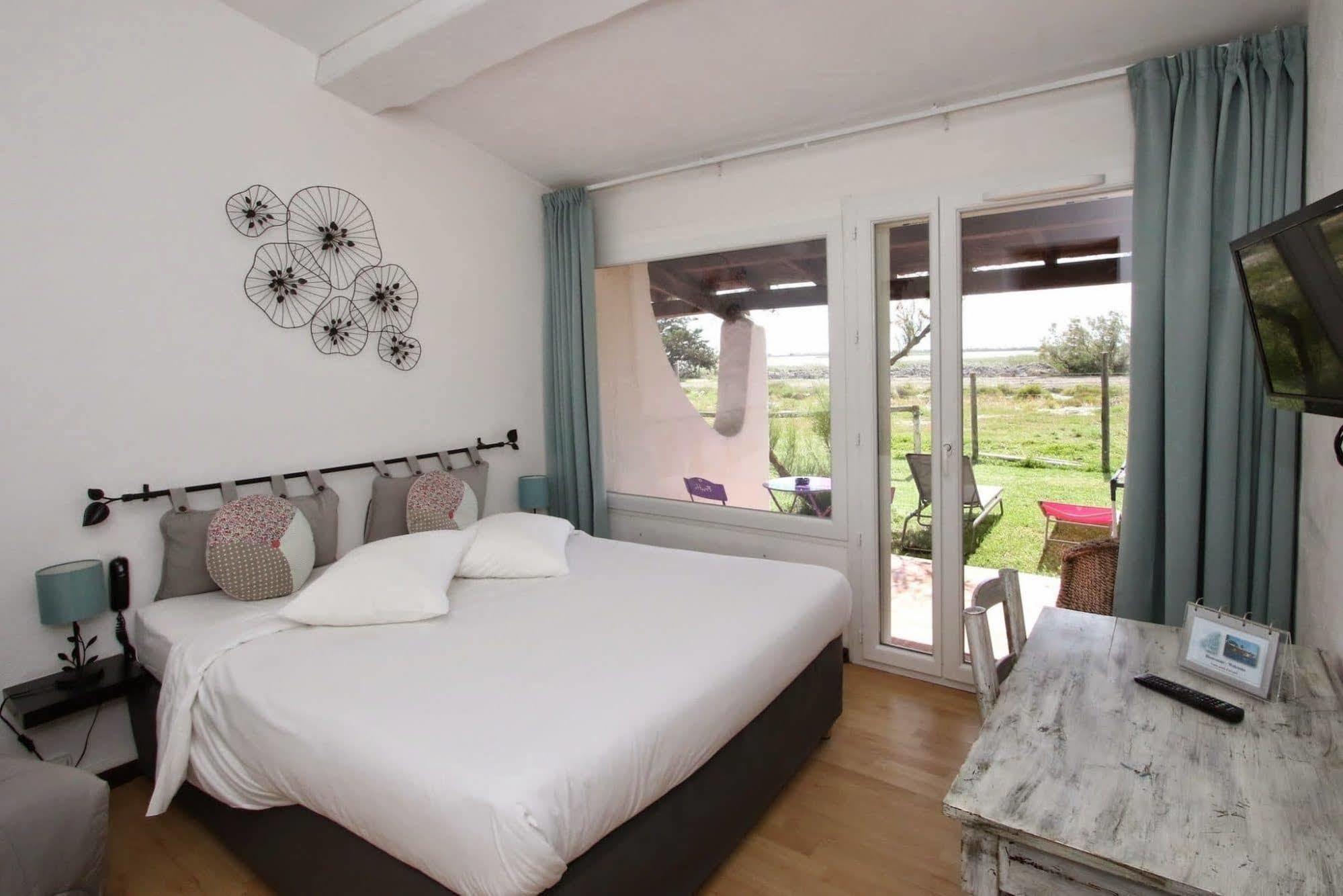 Hotel La Palunette Saintes-Maries-de-la-Mer Buitenkant foto