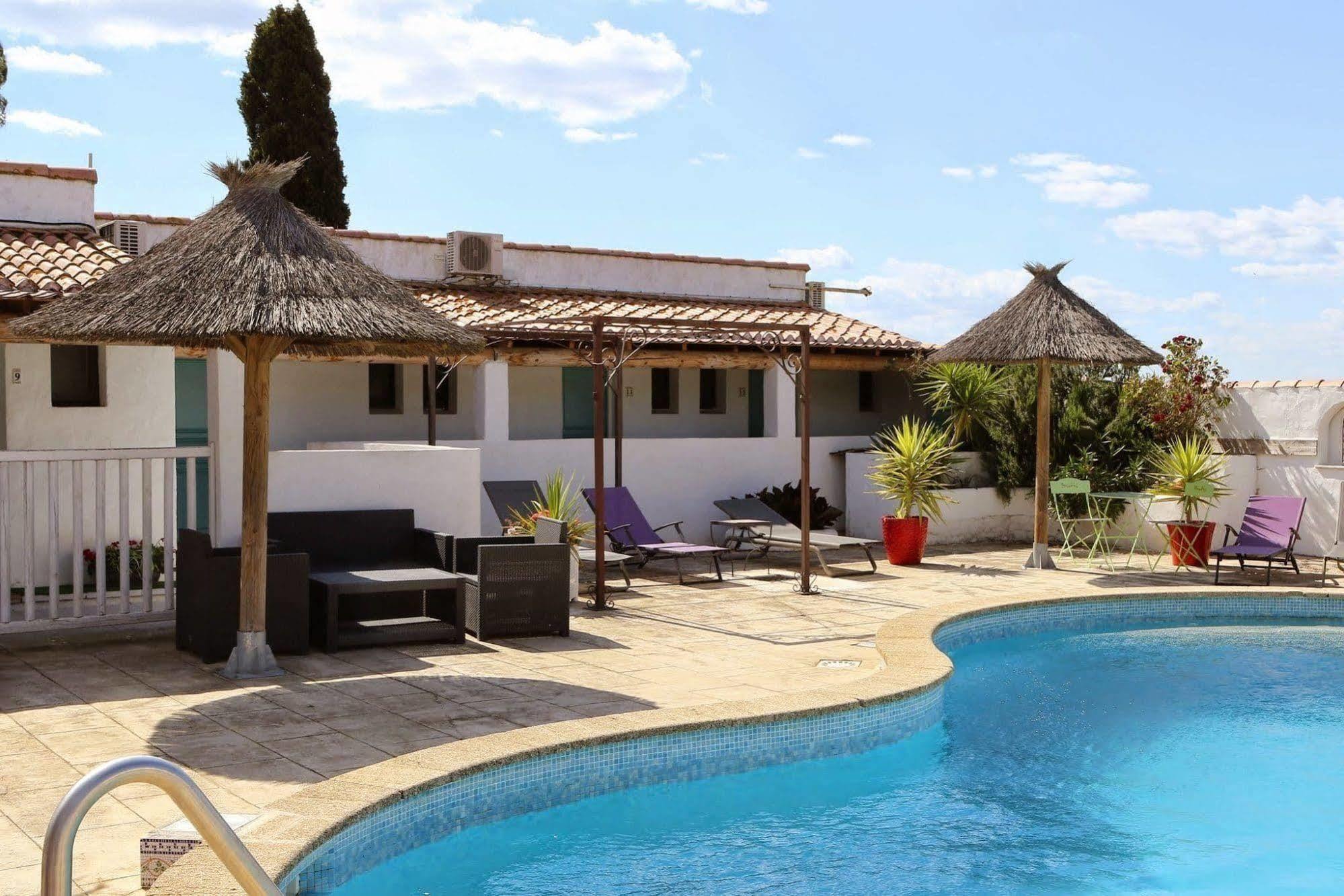 Hotel La Palunette Saintes-Maries-de-la-Mer Buitenkant foto